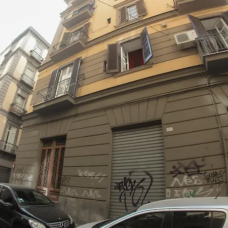 Le Chic Bed and Breakfast *